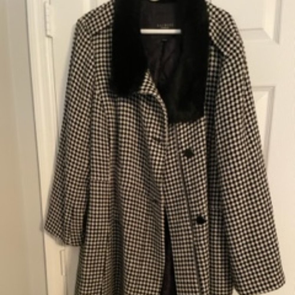 Talbots	plus size 24w houndstooth winter jacket with faux fur collar with zipper